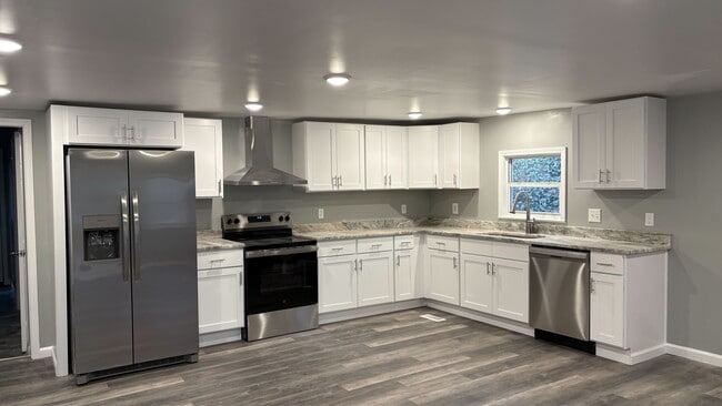 113 Larry St in Rossville, GA - Foto de edificio - Building Photo