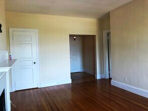 472 Beacon St, Unit 8 in Boston, MA - Building Photo - Building Photo