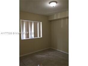 11060 SW 196th St in Cutler Bay, FL - Building Photo - Building Photo