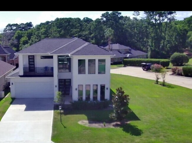 114 Bentwood Dr in Montgomery, TX - Building Photo - Building Photo