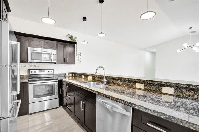 60 NE 26th St in Wilton Manors, FL - Foto de edificio - Building Photo