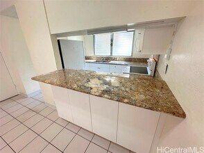 823 Ala Lilikoi St in Honolulu, HI - Building Photo - Building Photo
