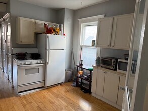 1933 N Damen Ave in Chicago, IL - Building Photo - Building Photo