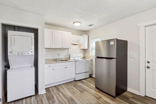 619 Oliver St NW in Atlanta, GA - Building Photo - Building Photo