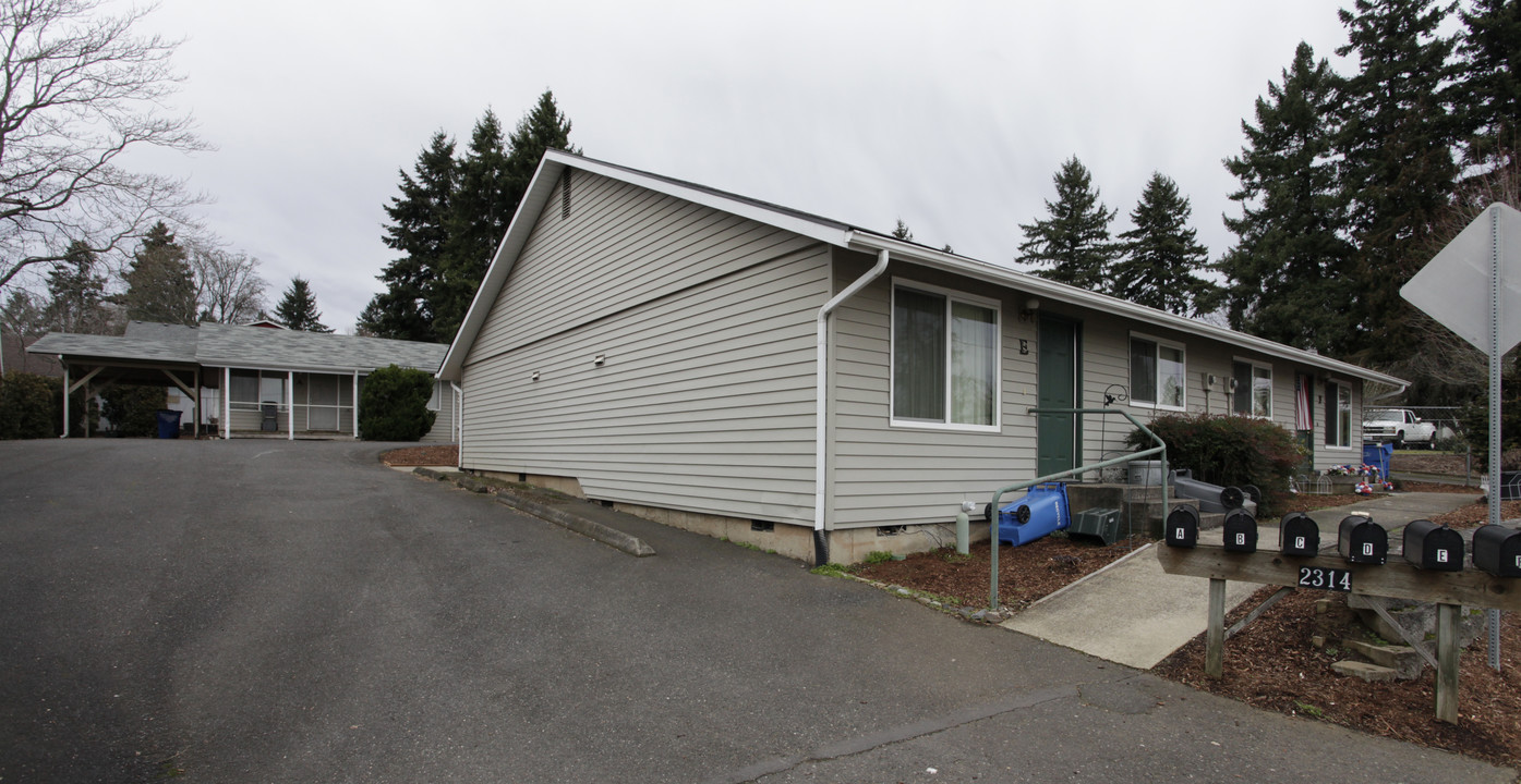 2314 E Mcloughlin Blvd in Vancouver, WA - Building Photo