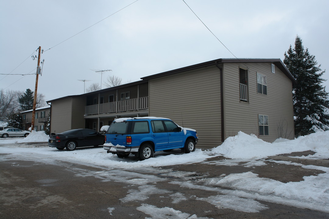 203 E Front St in Wittenberg, WI - Building Photo