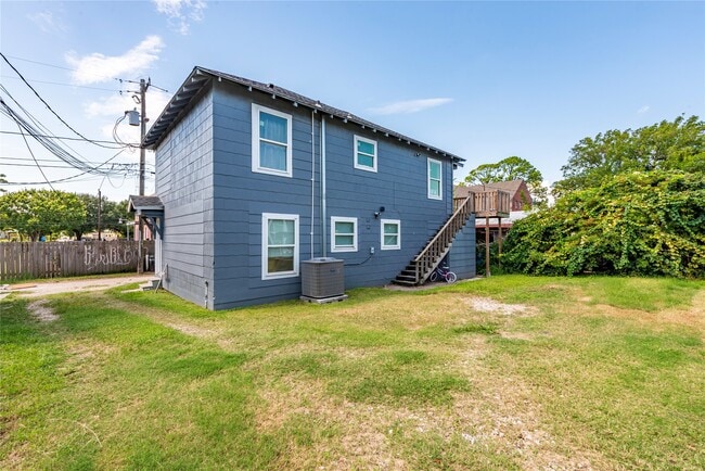 2801 Virginia St in Baytown, TX - Building Photo - Building Photo