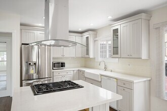 729 Glenmore Blvd in Glendale, CA - Building Photo - Building Photo