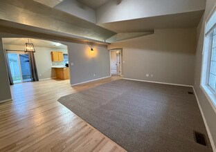 2901 N Valam Ave in Meridian, ID - Building Photo - Building Photo