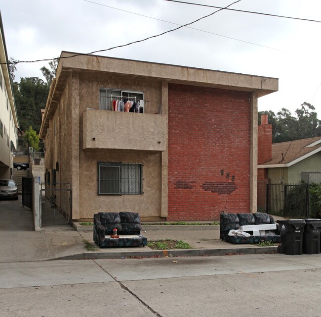 533 Solano Ave in Los Angeles, CA - Foto de edificio - Building Photo