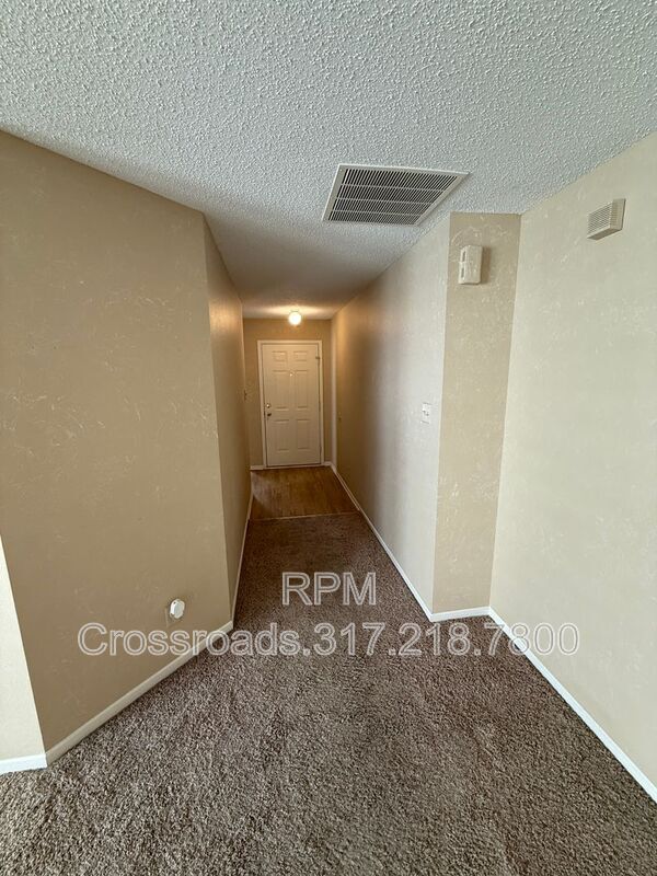 1912 Blue Pine Ln in Indianapolis, IN - Building Photo - Building Photo