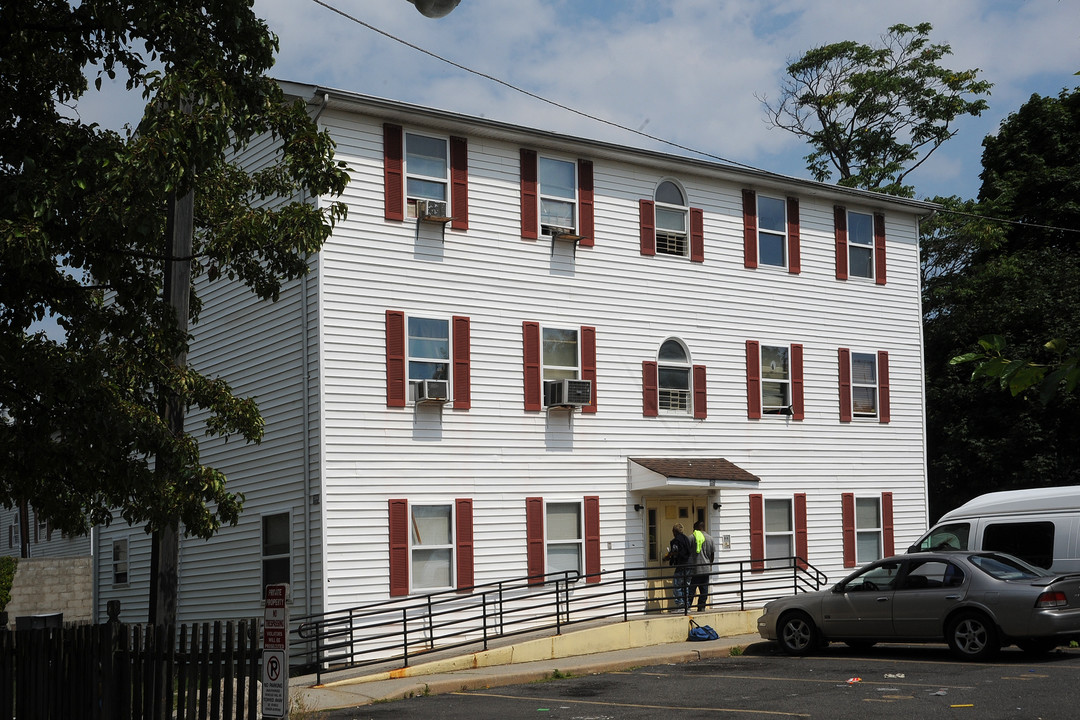 Littleton Avenue Community Village in Newark, NJ - Foto de edificio