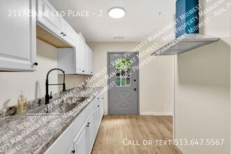 2117 St Leo Pl in Cincinnati, OH - Building Photo - Building Photo