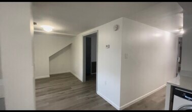 685 Washington Ave in Albany, NY - Building Photo - Building Photo