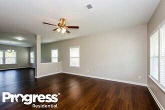 9711 Cayenne Dr in Charlotte, NC - Foto de edificio - Building Photo