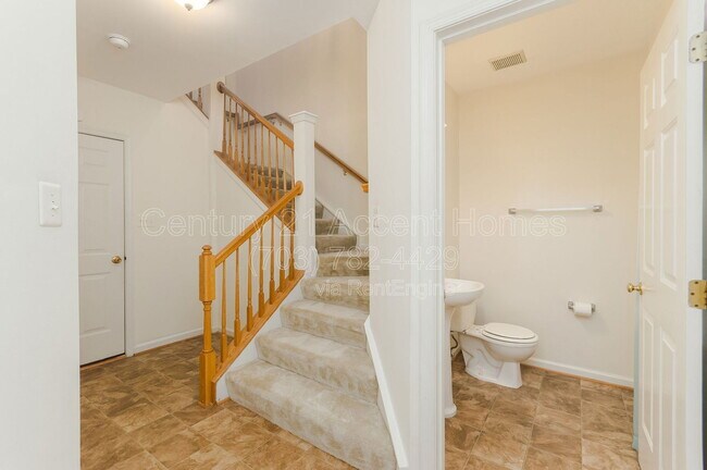 1030 Harrison Cir in Alexandria, VA - Building Photo - Building Photo