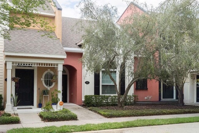 property at 808 Carlyle Ln