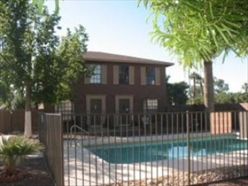 Orangewood in Phoenix, AZ - Building Photo - Building Photo