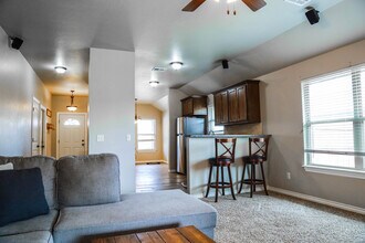 324 SW 147th St in Oklahoma City, OK - Building Photo - Building Photo