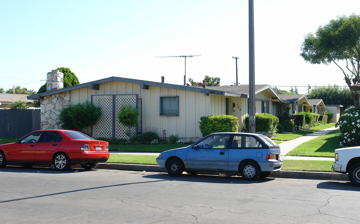 149-159 N Holly St in Orange, CA - Building Photo