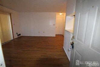 5310 Ravens Crest Dr in Plainsboro, NJ - Building Photo - Building Photo