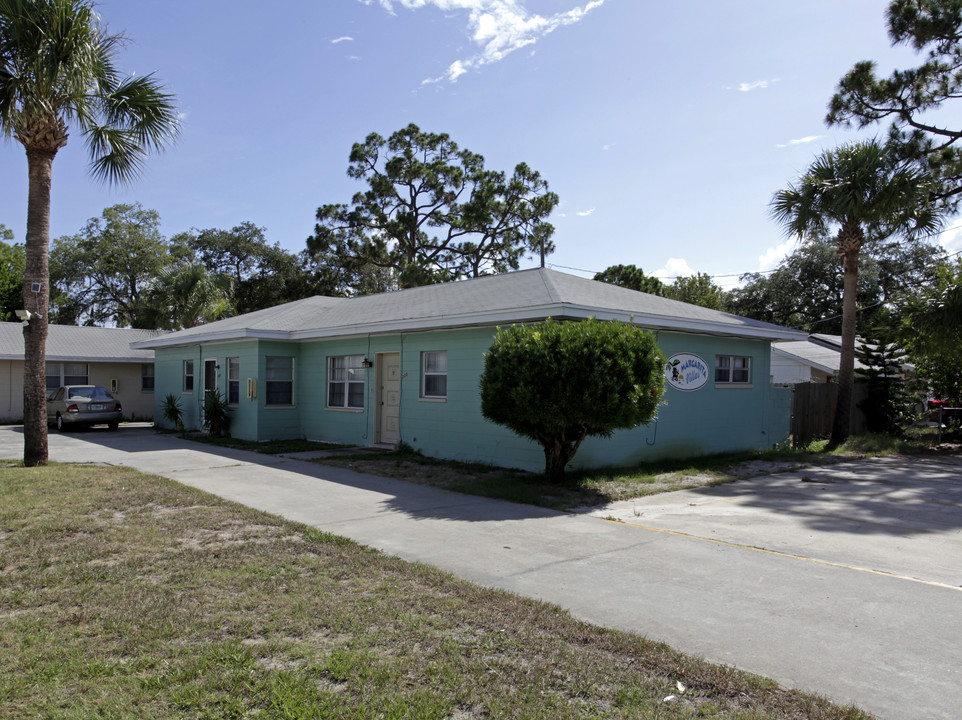 Delespine Courts in Titusville, FL - Building Photo