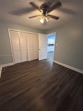 2137 Hayes St in Hollywood, FL - Building Photo - Building Photo