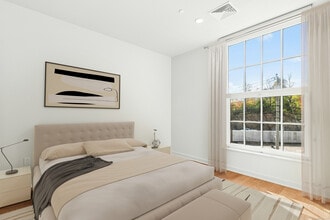 15 Corbin Dr in Darien, CT - Building Photo - Building Photo