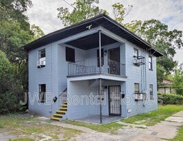 1621 Barnett St in Jacksonville, FL - Building Photo