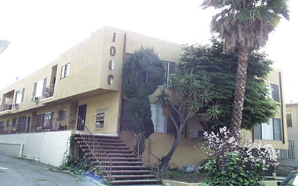 1006 N Orange Grove Ave in West Hollywood, CA - Building Photo