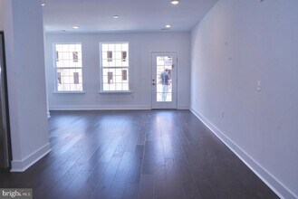 116 Stoutsburg Blvd in Pennington, NJ - Building Photo - Building Photo