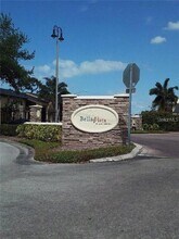 10196 Sailwinds Blvd S in Largo, FL - Building Photo - Building Photo