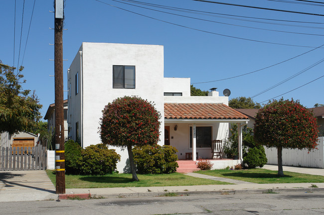 478-480 482 Arcade Dr in Ventura, CA - Foto de edificio - Building Photo