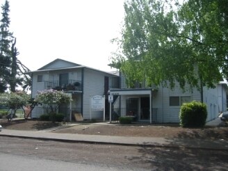 The Alicia Apartments in Portland, OR - Building Photo - Building Photo