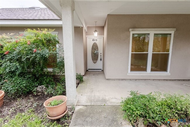 property at 605 Burleson St