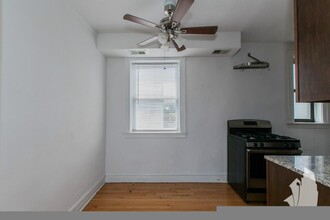 3620 N Marshfield Ave, Unit 3620-1B in Chicago, IL - Building Photo - Building Photo