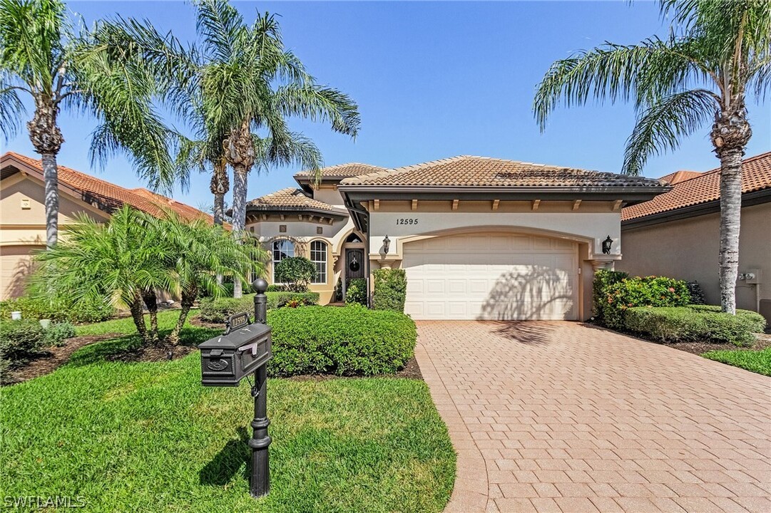 12595 Grandezza Cir in Estero, FL - Building Photo