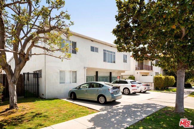 property at 1235 10th St