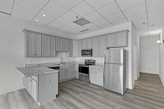 201 E Lafayette St in Jackson, TN - Building Photo - Building Photo