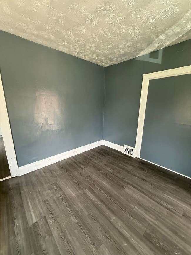 700 E 160th St in Cleveland, OH - Building Photo - Building Photo