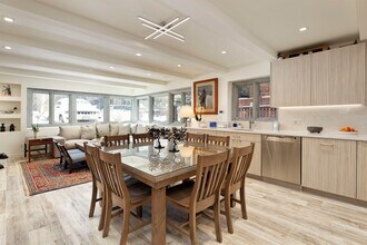 525 S Original St in Aspen, CO - Building Photo - Building Photo