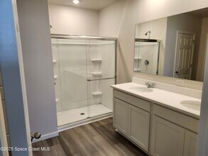 450 Awin Cir SE in Palm Bay, FL - Building Photo - Building Photo