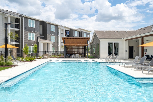 The Waters at West Village in Scott, LA - Foto de edificio - Building Photo