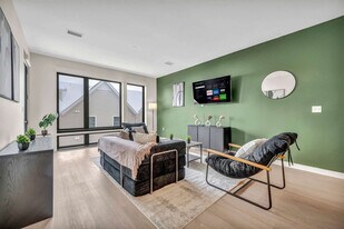 2189 Cornell Rd in Cleveland, OH - Building Photo