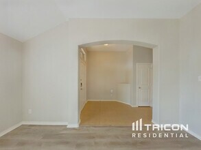 617 Chickadee Dr in Fort Worth, TX - Building Photo - Building Photo