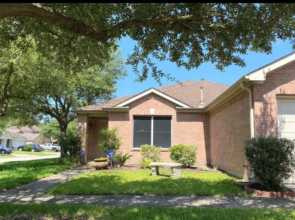 19707 Rippling Brook Ln in Tomball, TX - Building Photo