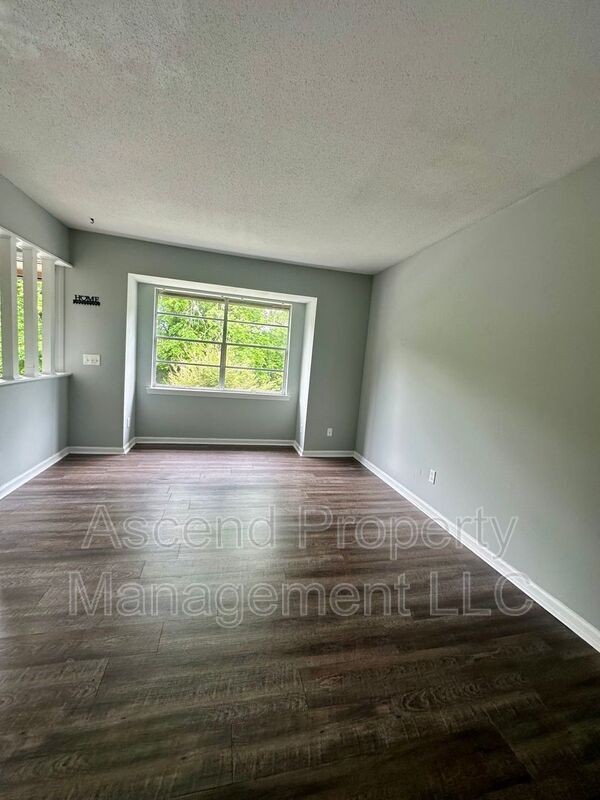 property at 2410 Lyndon Ave