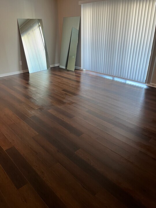 1263 Lost Nation Rd, Unit Unit 4 in Kirtland, OH - Building Photo