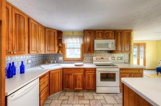 20 Falcon St in Worcester, MA - Foto de edificio - Building Photo