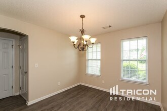 4991 Larkspur Ln in College Park, GA - Building Photo - Building Photo